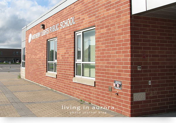 Lights Public School, We Are Walking | Living in of Aurora, Ontario - Living In Aurora Ontario Canada
